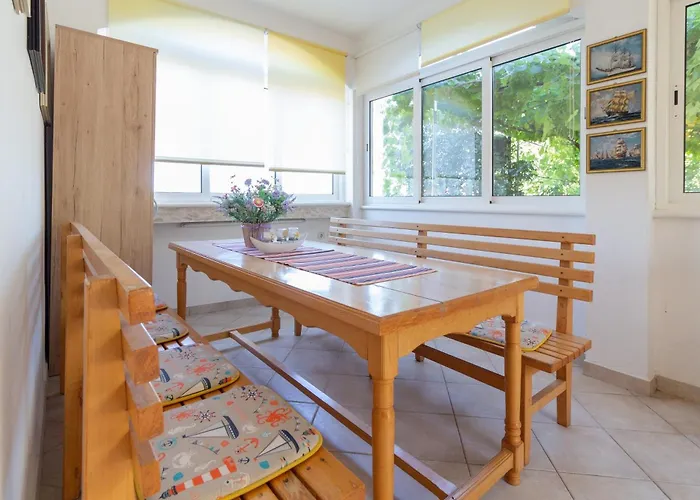 Διαμέρισμα With Parking Space Privlaka, Zadar - 24582 *